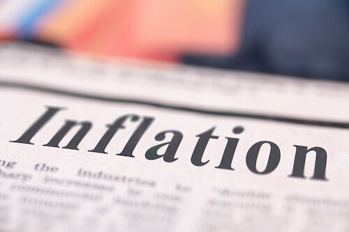 L'inflation mondiale est en légère baisse, selon l'OCDE