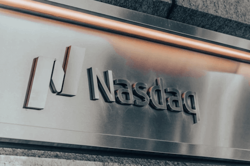 Marchés américains : un rebond modeste pour le S&P 500, le Dow Jones et le NASDAQ
