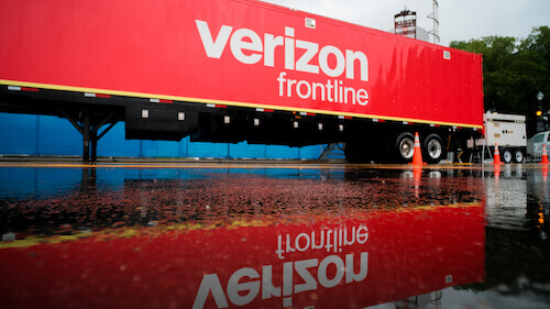 Verizon Stock: Down 3.52% at Close, Impacted by Analyst Downgrades