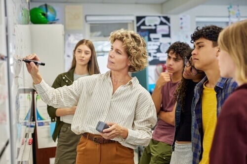 Isoset, une méthode française qui repense la réussite scolaire à la racine