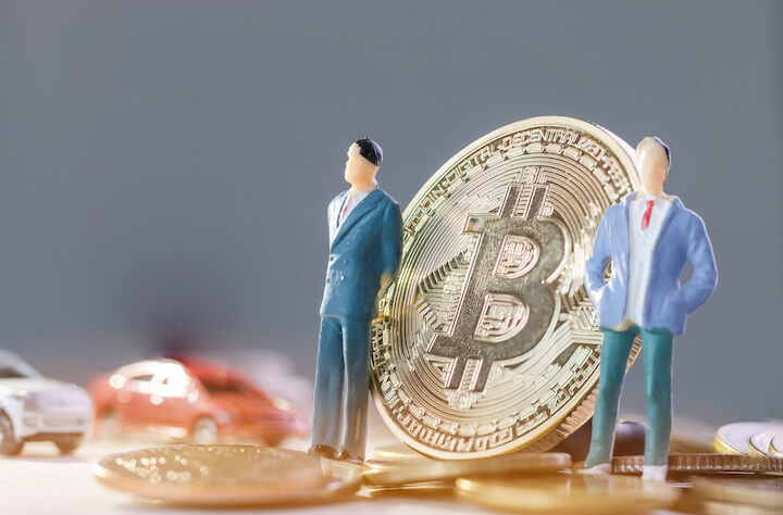 Investir en ligne : actions ou crypto ?