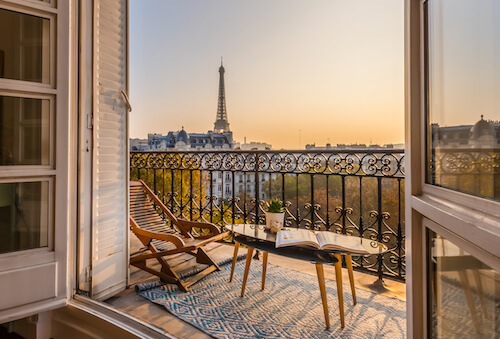 Clap de fin pour la location meublée à Paris ?