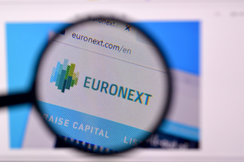 Le CAC 40 fléchit à la mi-journée, entre tensions sectorielles et rebonds sélectifs 