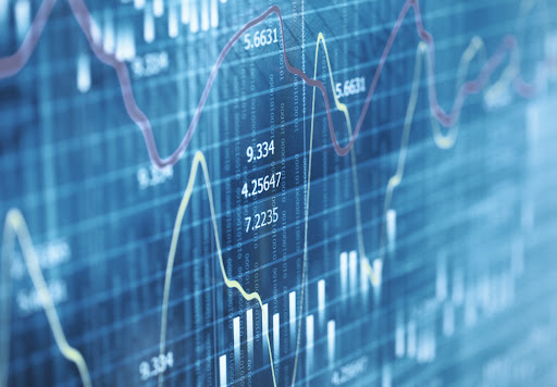 Le CAC 40 globalement stable à la mi-journée, LVMH à la peine