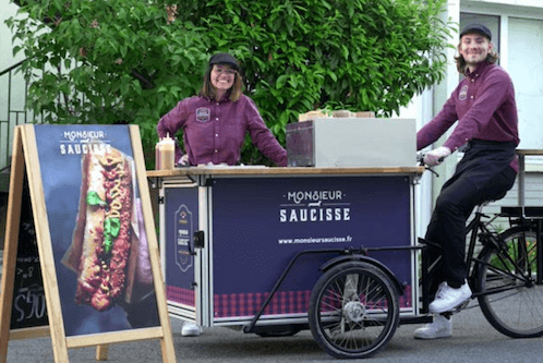 Monsieur Saucisse revisite le hot-dog évènementiel et intègre son savoir-faire en entreprise