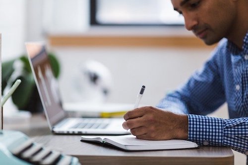 La semaine de travail de 4 jours pourrait-elle devenir la norme ?